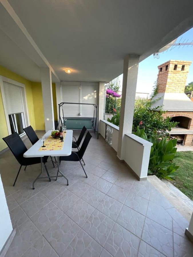 Apartment Holiday Задар Экстерьер фото